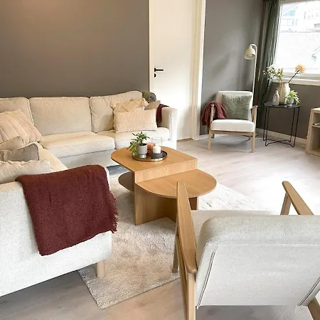 Nyrenovert Med 3 Soverom I Sentrum * Odda