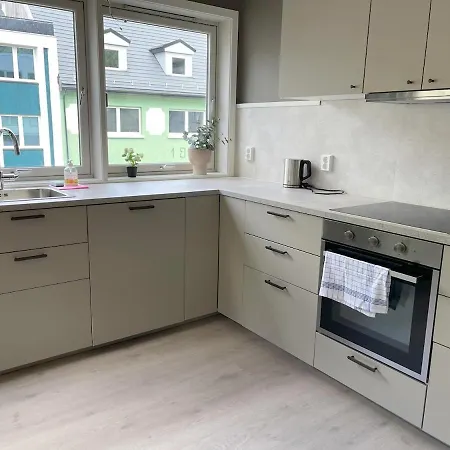 Apartment Nyrenovert Med 3 Soverom I Sentrum Odda