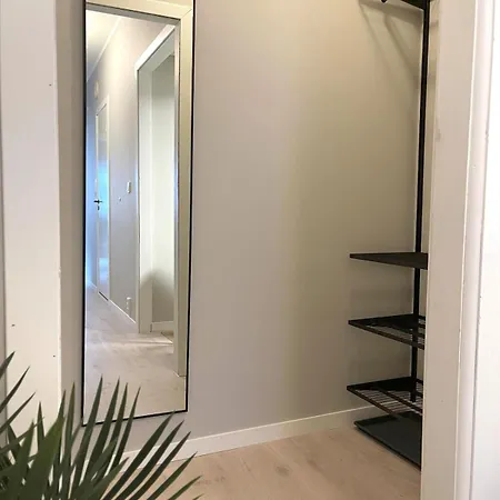 Nyrenovert Med 3 Soverom I Sentrum *