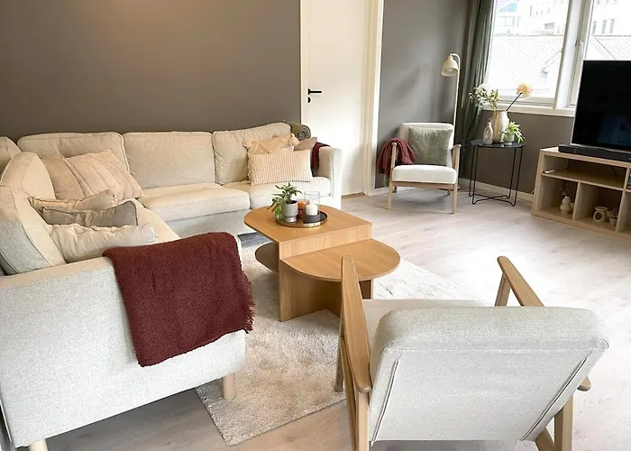 Nyrenovert Med 3 Soverom I Sentrum * Odda