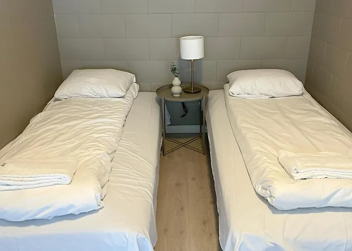 Leilighet Nyrenovert Med 3 Soverom I Sentrum Odda