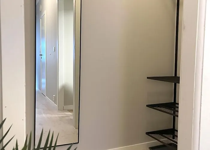 Nyrenovert Med 3 Soverom I Sentrum *