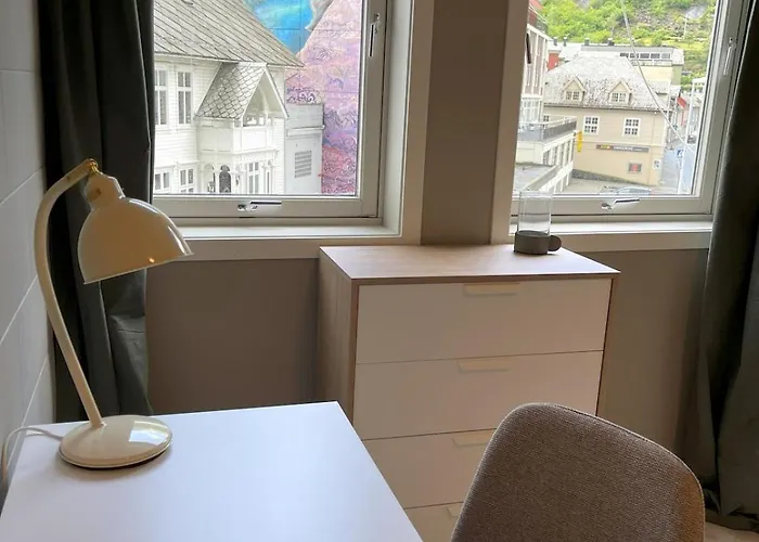 Nyrenovert Med 3 Soverom I Sentrum