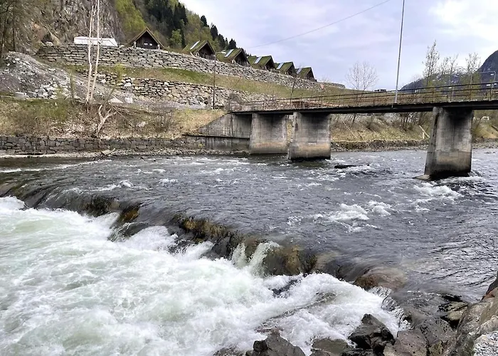 Nyrenovert Med 3 Soverom I Sentrum * Odda