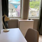 Nyrenovert Med 3 Soverom I Sentrum